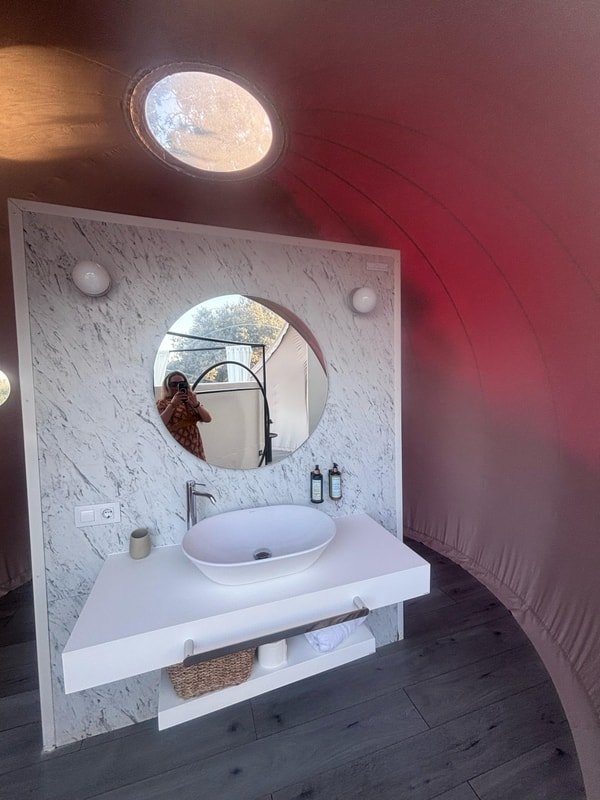 mi luna hotel burbuja 