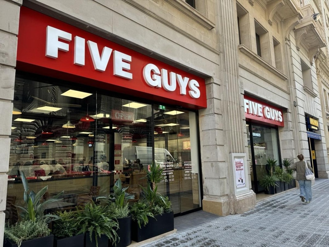 Five Guys Caleido